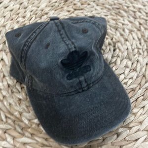 Adidas faded grey cap